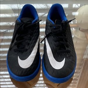 Boys indoor soccer shoes